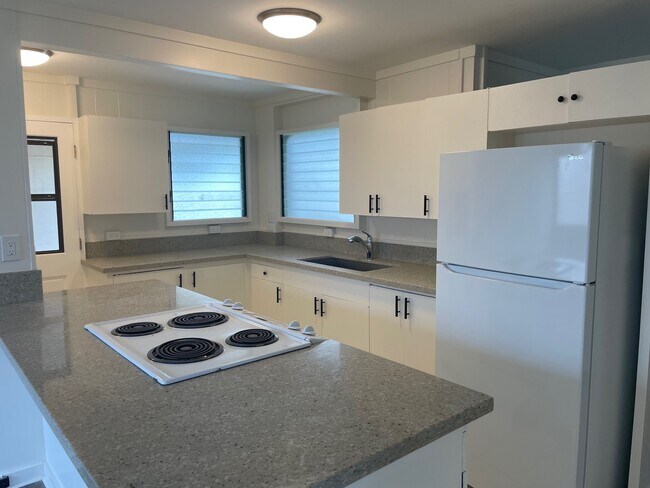 Building Photo - 1449 Ulupuni St