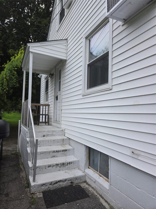 Building Photo - 26 Glenwood Ave