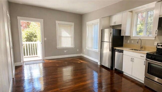 Photo - 2732 Union St Apartment