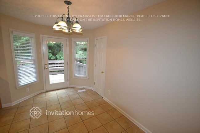 Foto del edificio - 83 Mill Pointe Pl