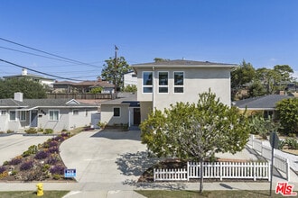 Building Photo - 828 McCarthy Ct