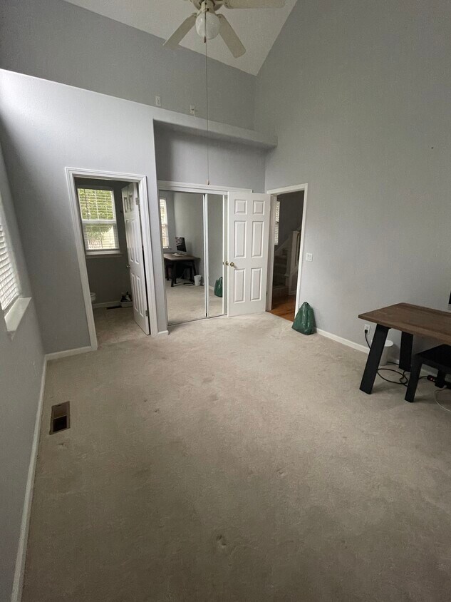 Foto del edificio - 2078 Red Oak Cir