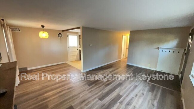 Foto del edificio - 5114 Caste Dr