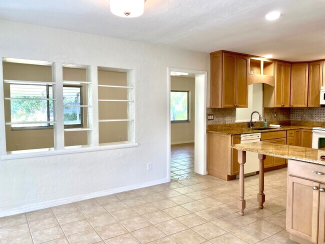 Kitchen - 2917 Nancy St