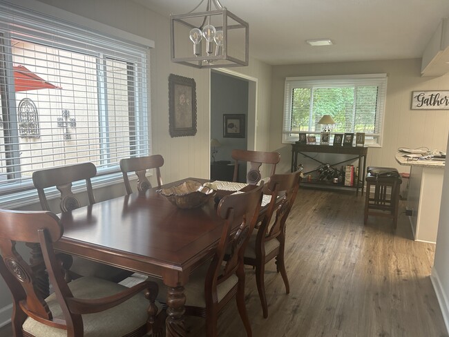 Building Photo - 4039 Ivystone Ct