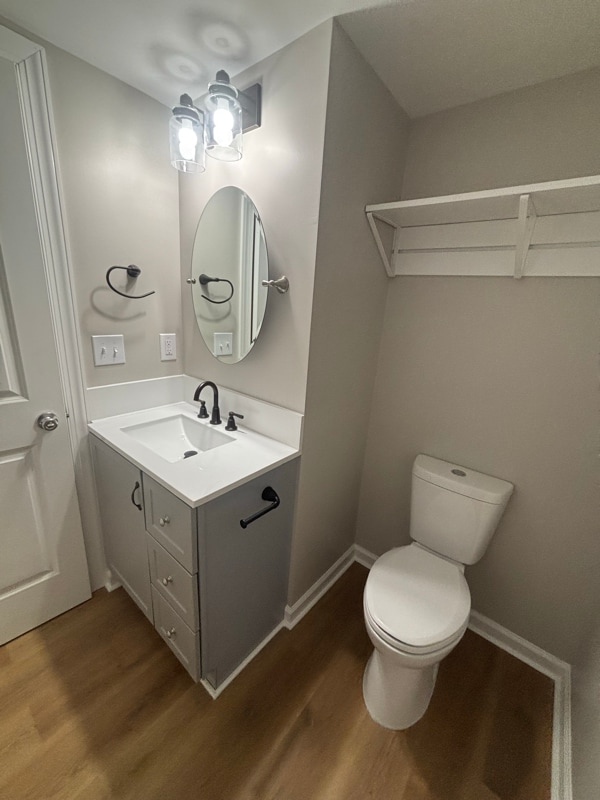 Building Photo - 626 Middle St