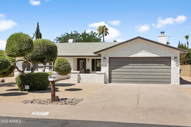 Building Photo - 6221 E Evans Dr
