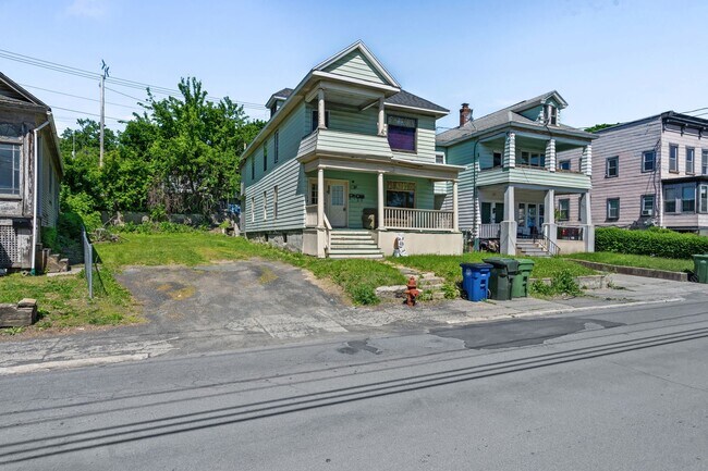 Foto del edificio - 320 Saratoga Ave