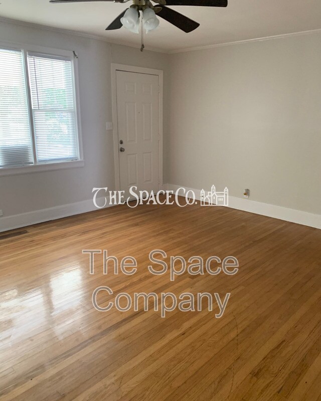 Building Photo - 833 Locust St