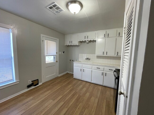 Foto del edificio - 2-Bedroom, 1-Bathroom Duplex Waco TX