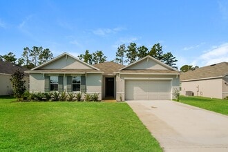 Building Photo - 11 Hickory Course Radial