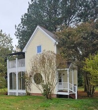 Building Photo - 6984 Mackenzie St