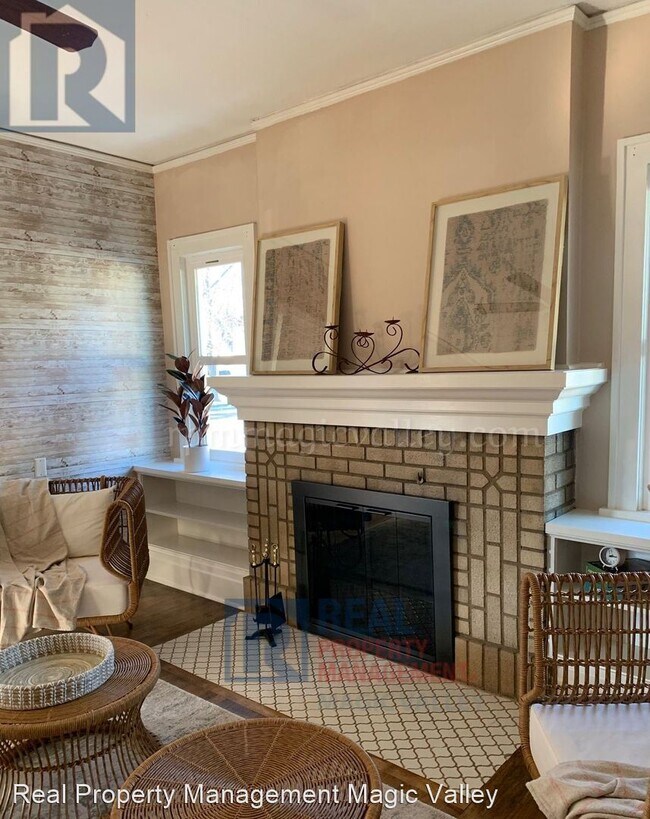Foto del edificio - 3 br, 2 bath House - 120 Lincoln Street