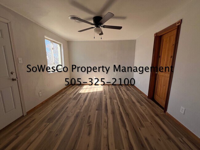 Foto del edificio - Remodeled Two Bedroom plus an Office Home