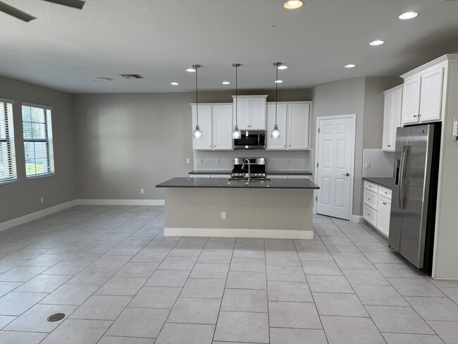 Building Photo - 13183 Payton St