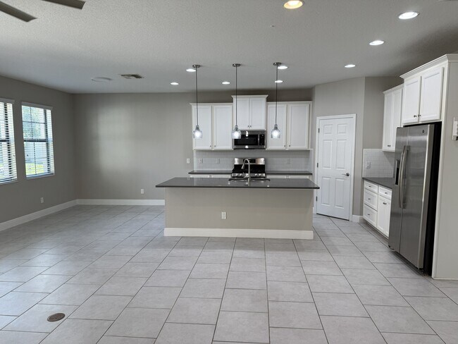 Foto del edificio - 13183 Payton St