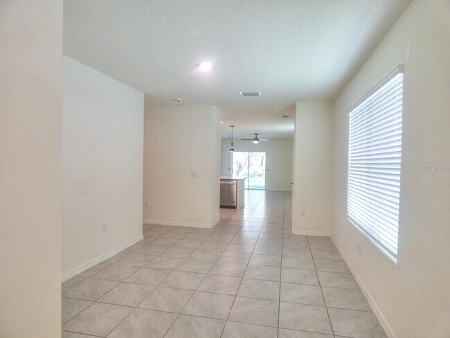 Building Photo - 17014 Oval Rum Dr
