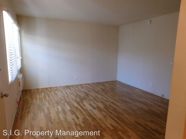 Building Photo - 5637 Strohm Ave