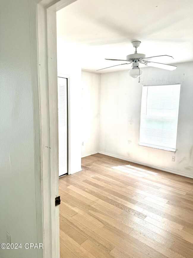 Building Photo - 1602 Cape Cod Dr