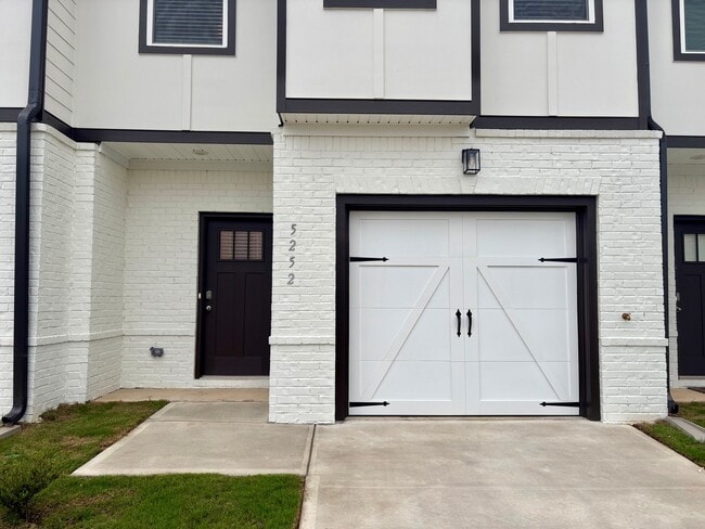 Photo - 5252 Magnolia Pl (Gainesville, GA) Townhome