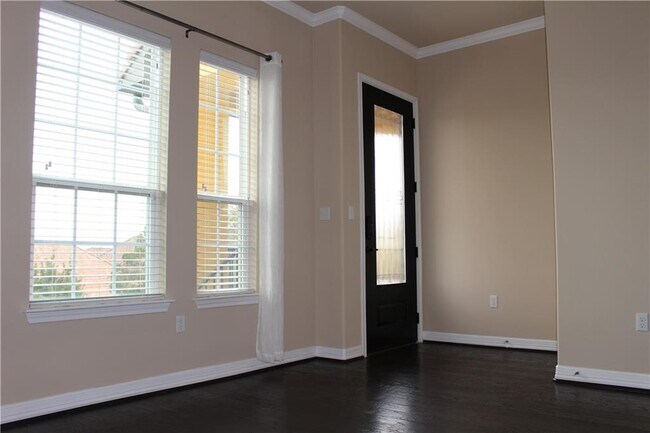 Building Photo - 11829 Terraza Cir
