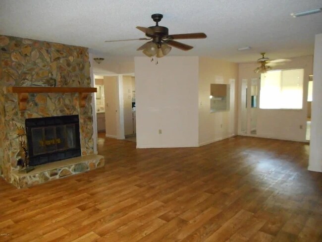 Foto del edificio - 10962 SW 84th Ave