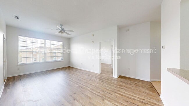 Building Photo - 7990 Baymeadows Rd E