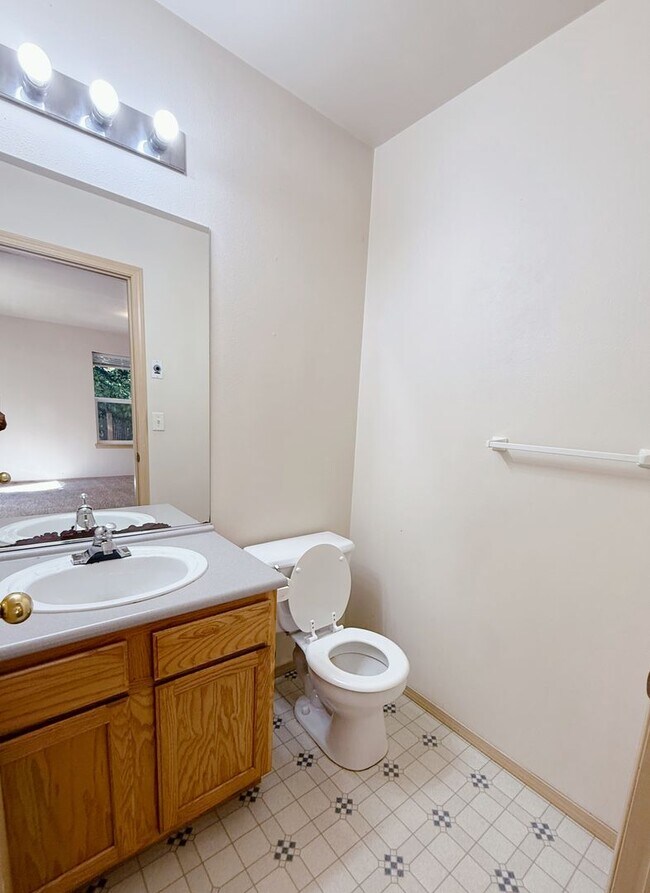 Building Photo - 1842/1844 Valencia St