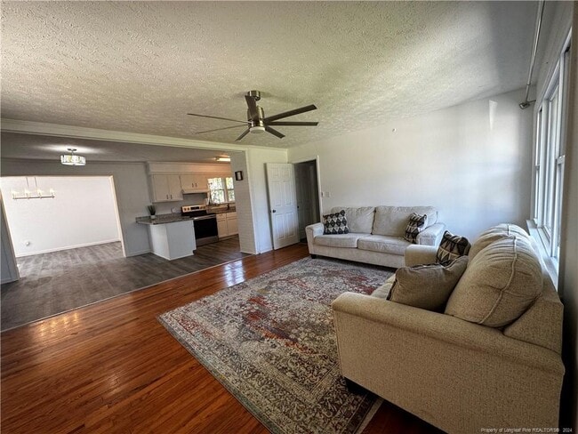 Building Photo - 77 Hiawatha Rd