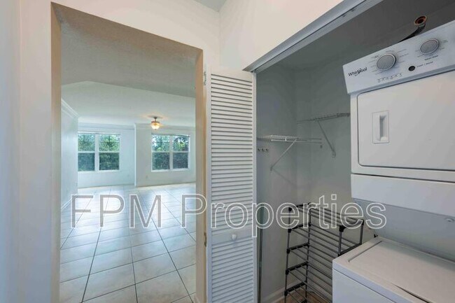 Foto del edificio - 10435 Mid Town Pkwy