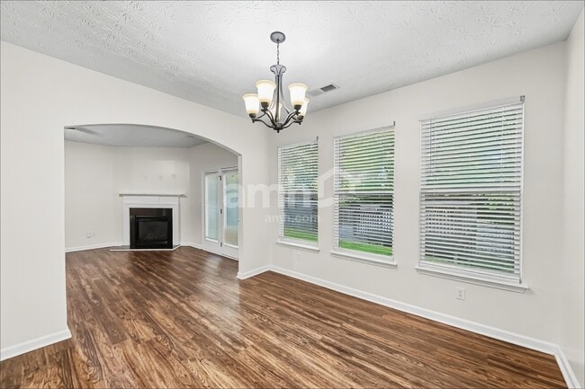 Foto del edificio - 4898 McEver View Dr