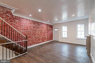 Building Photo - 2238 Oakford St