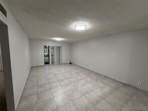 Building Photo - 4138 NW 88th Ave