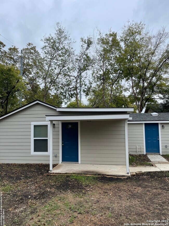 Photo - 1815 Santa Barbara St Apartment