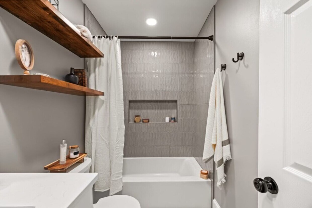 Foto del edificio - Cozy & Spacious 2 Bedroom 2 Bathroom Mobile Home