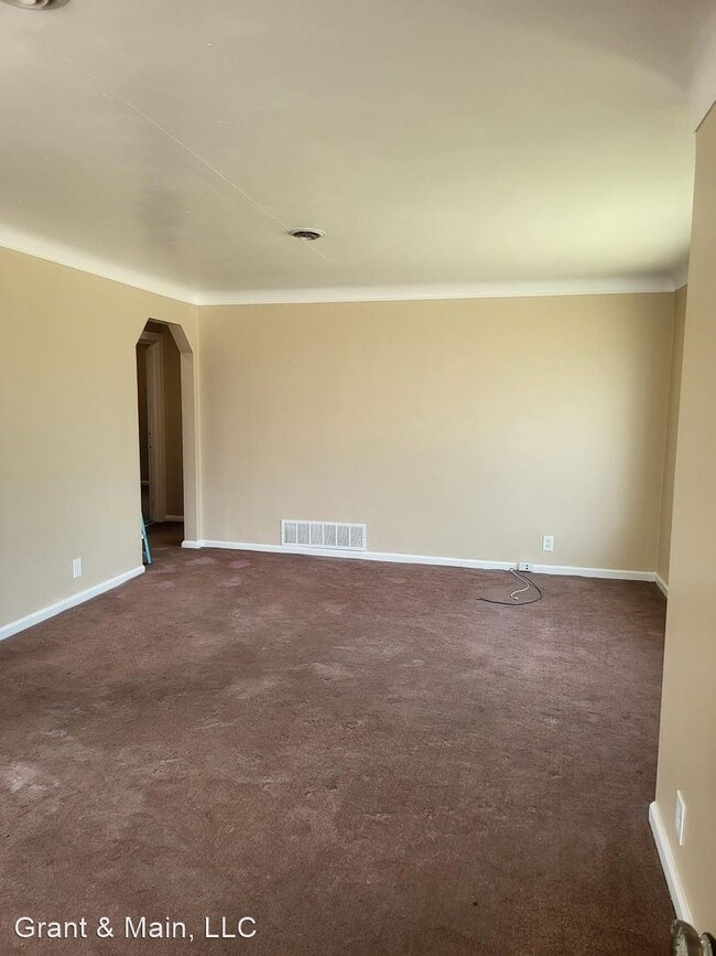 Building Photo - 2 br, 1 bath House - 15403 Evergeen