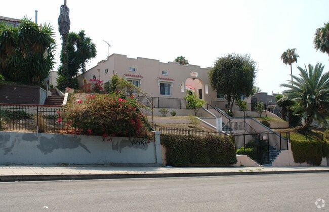 Foto del edificio - 272 S Coronado St