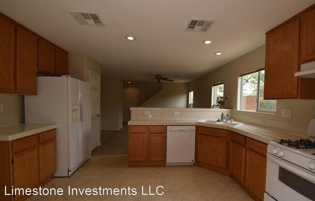 Building Photo - 2 br, 2.5 bath House - 511 Primrose Hill Ave