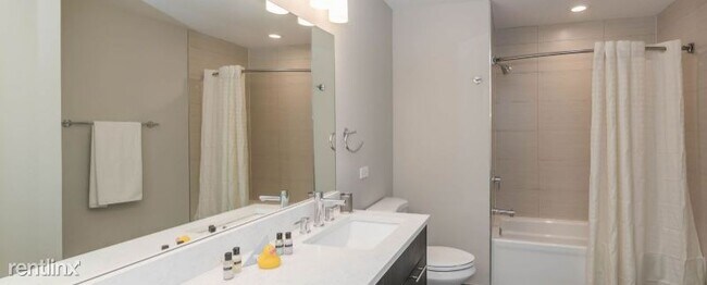 Foto del edificio - 1 br, 1 bath Apartment - 222 N Canal St