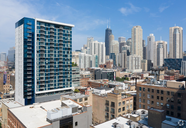 Oakwood Residence Chicago River North Apartments - Chicago, IL ...