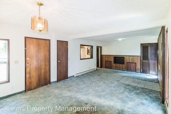 Building Photo - 2903 S Wiley Rd