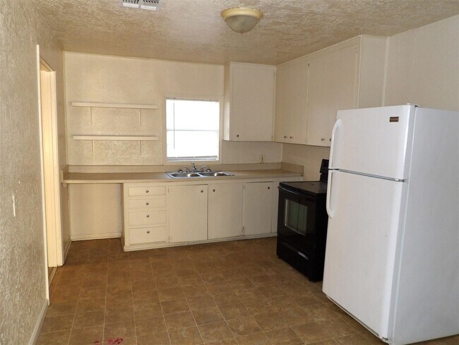 Foto del edificio - 1911 NW Andrews Ave