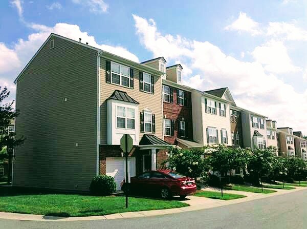 Outside - 14140 Winford Ln