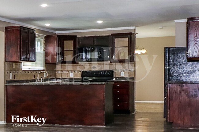 Building Photo - 14345 River Oaks Ct
