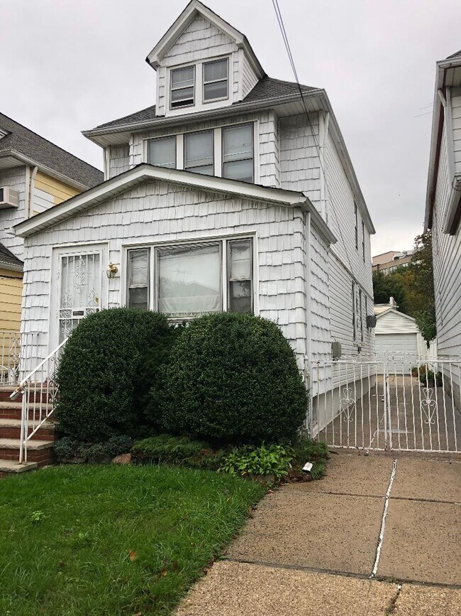 8133 169th St, Queens, NY 11432 House Rental in Queens, NY