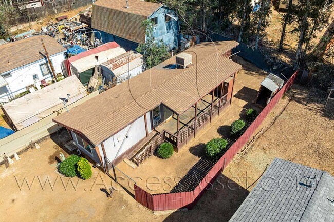 Foto del edificio - Charming And Cozy 2 Bed/1 Bath Mobile Home...