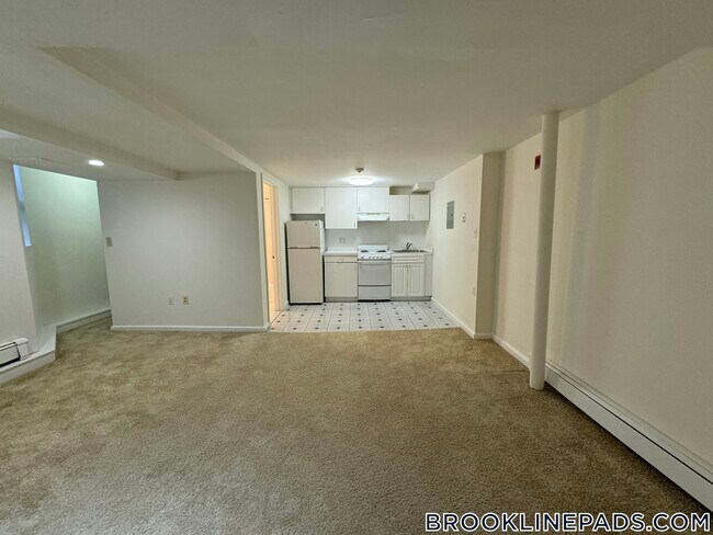 Building Photo - 1223 Beacon St