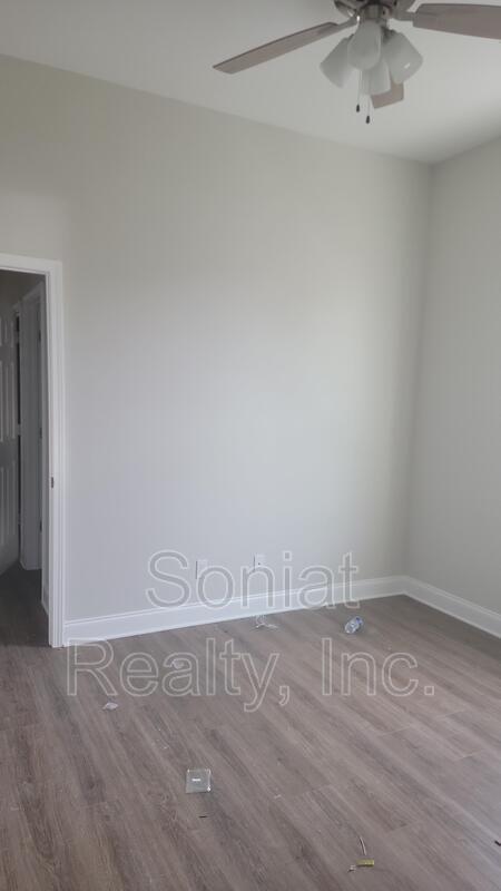 Foto del edificio - 2231 Desire St