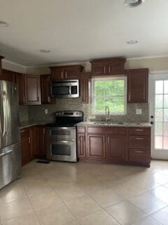 Building Photo - "Charming 3-Bed Home in Asheville with Coz...