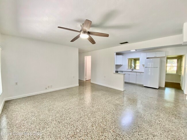 Foto del edificio - 57 NW Shannon Ave